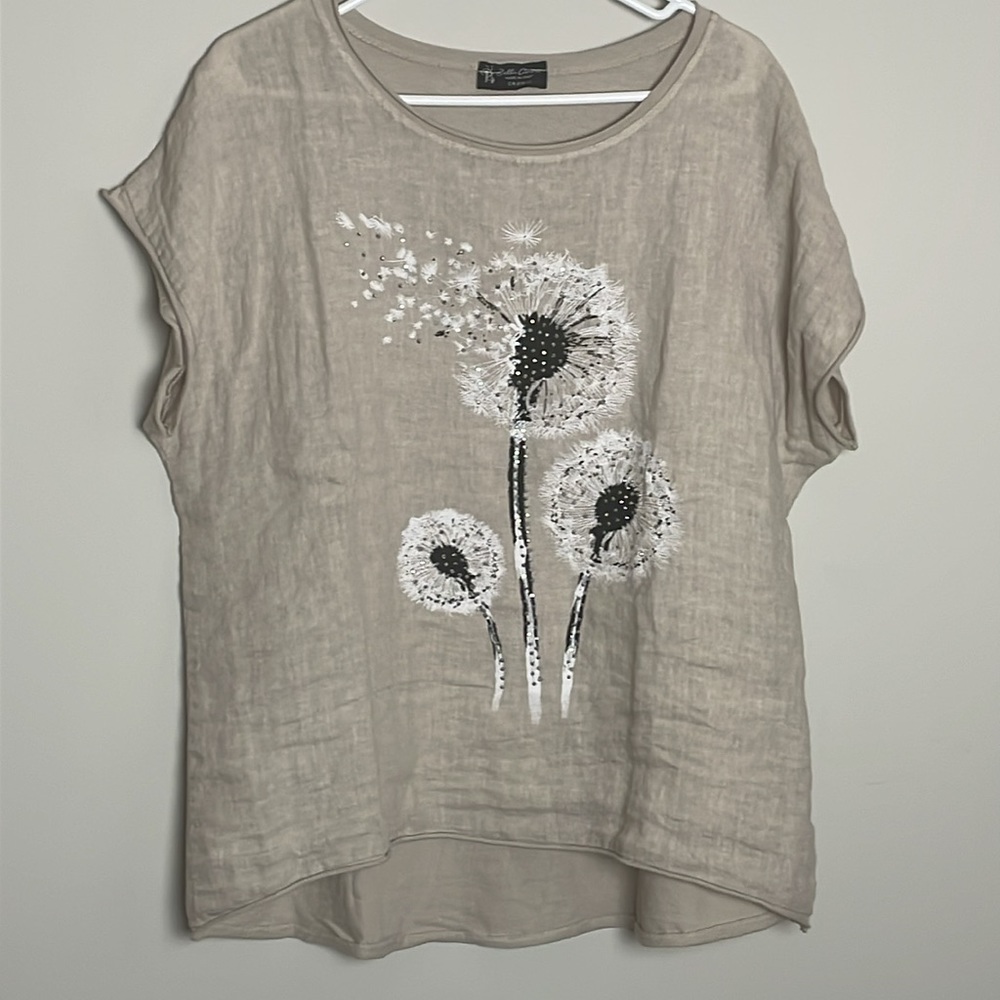 Bella C Light Tan Drop short sleeve Bling Dandelion Wish Flower Print- Large/XL